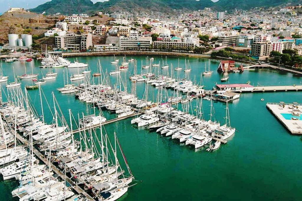 Lovely Apartment In Mindelo City Center المظهر الخارجي الصورة